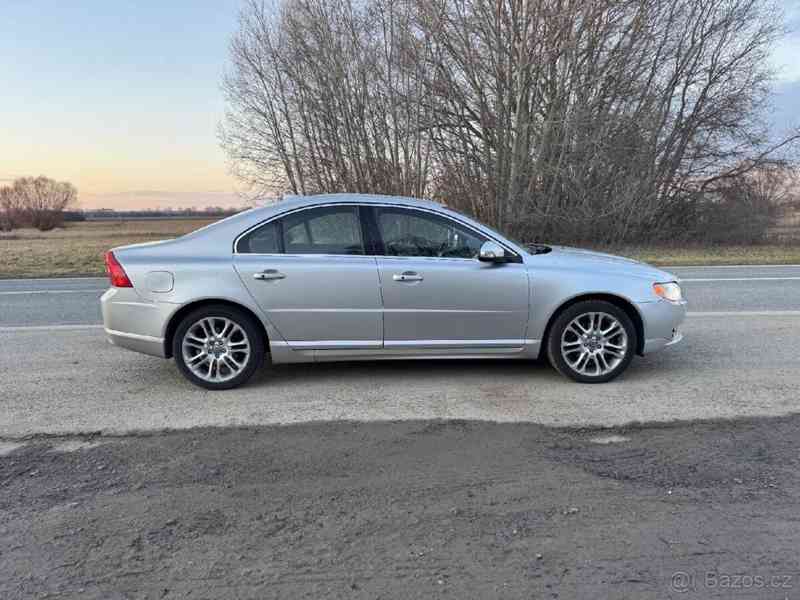 Volvo S80 D5 136 kW - foto 5