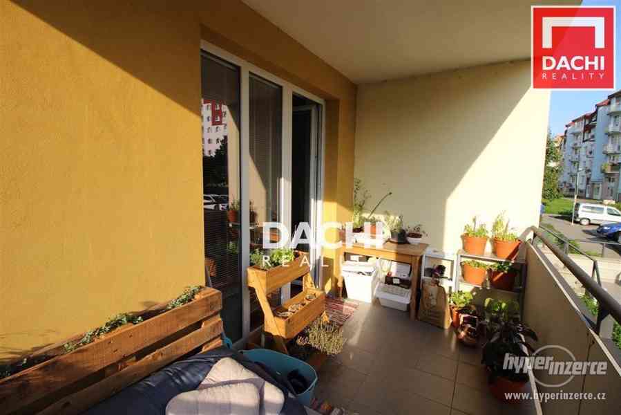 Pronájem bytu 2+kk, 70m2 s prostorným balkónem - foto 3