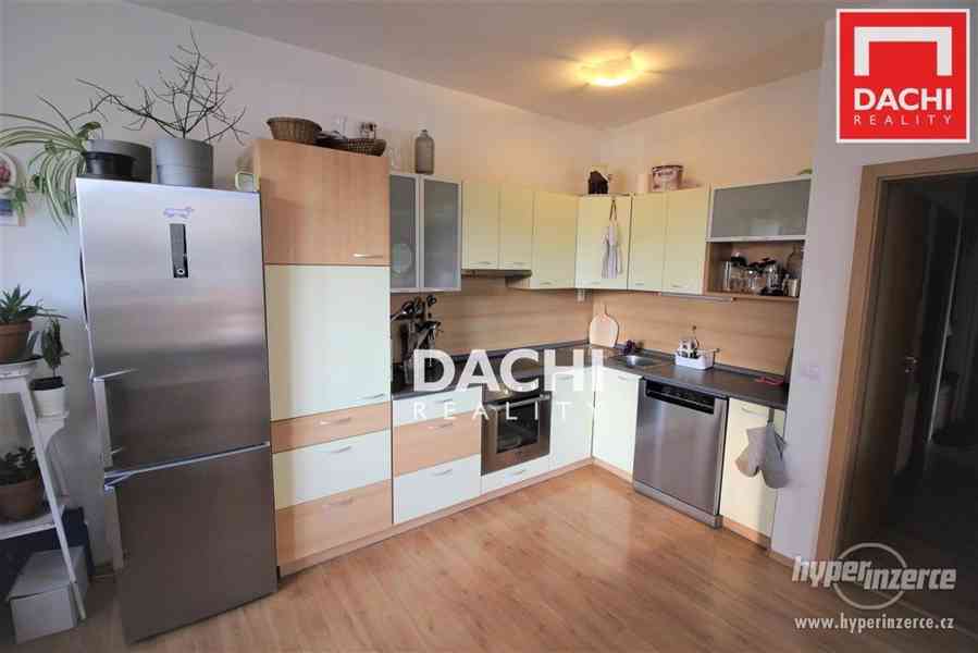 Pronájem bytu 2+kk, 70m2 s prostorným balkónem - foto 7