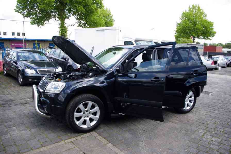 Suzuki Grand Vitara 3.2i V6 4x4 Aut. LPG 171kw - foto 17