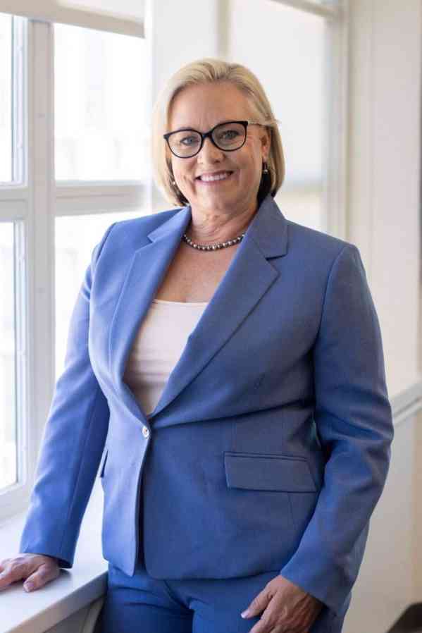 Bankovnictví a finance  - foto 2