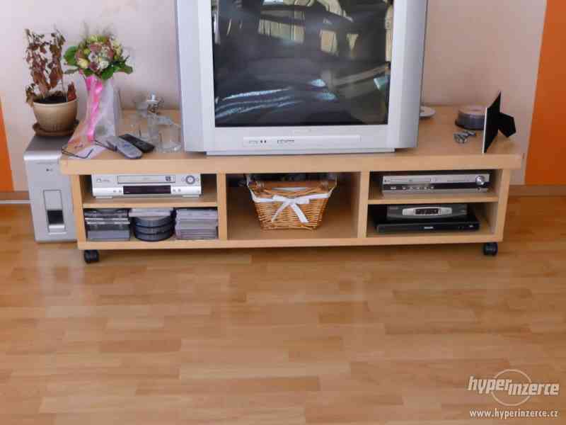 Prodám TV stolek - foto 1