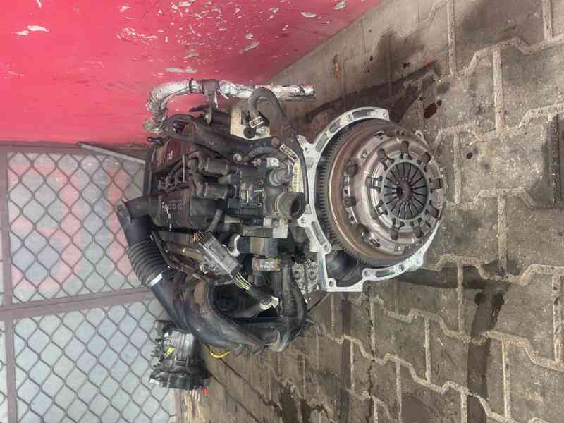 Motor 1,4 16V 59KW FXJB Ford Fusion fiesta komplet - foto 3