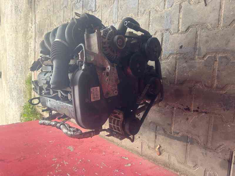 Motor 1,4 16V 59KW FXJB Ford Fusion fiesta komplet - foto 2