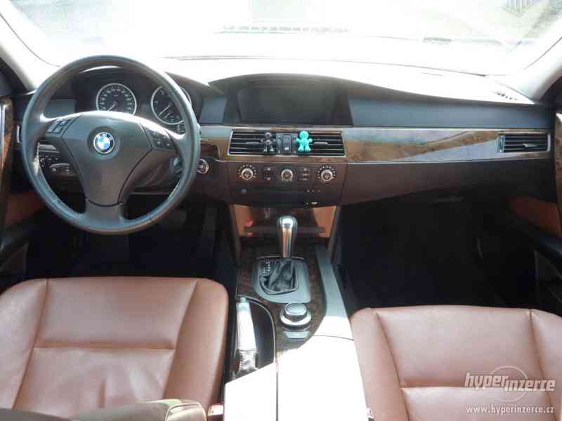 BMW E61 530 XD 119tis km - možno ověřit načtením klíče v BMW - foto 12