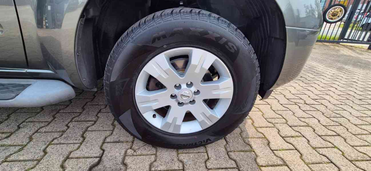 Nissan Pathfinder 2.5 dCi Elegance 128kw - foto 11