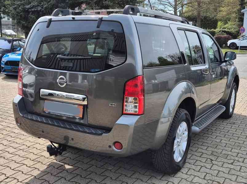 Nissan Pathfinder 2.5 dCi Elegance 128kw - foto 23
