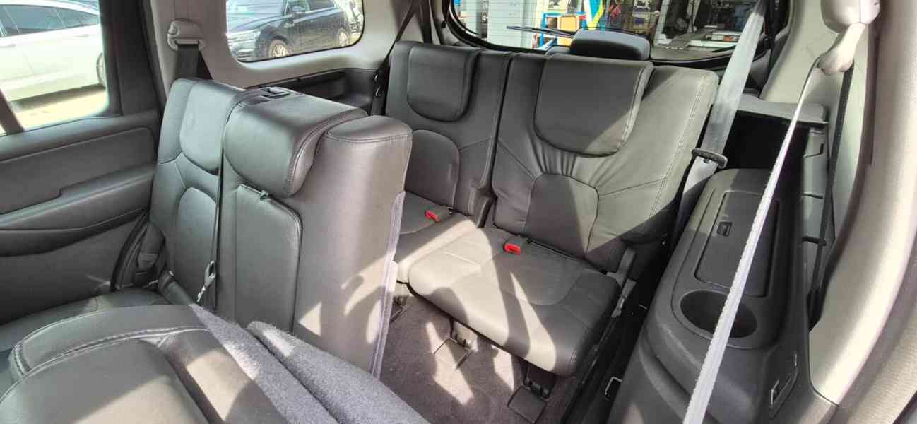 Nissan Pathfinder 2.5 dCi Elegance 128kw - foto 16