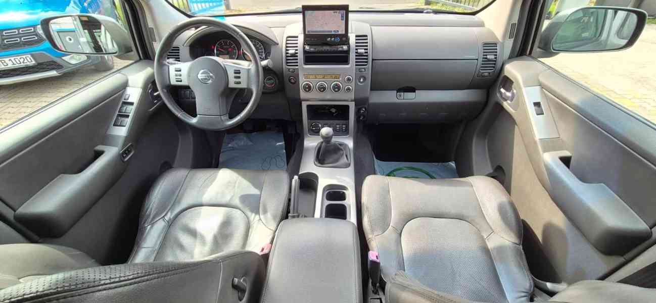 Nissan Pathfinder 2.5 dCi Elegance 128kw - foto 14