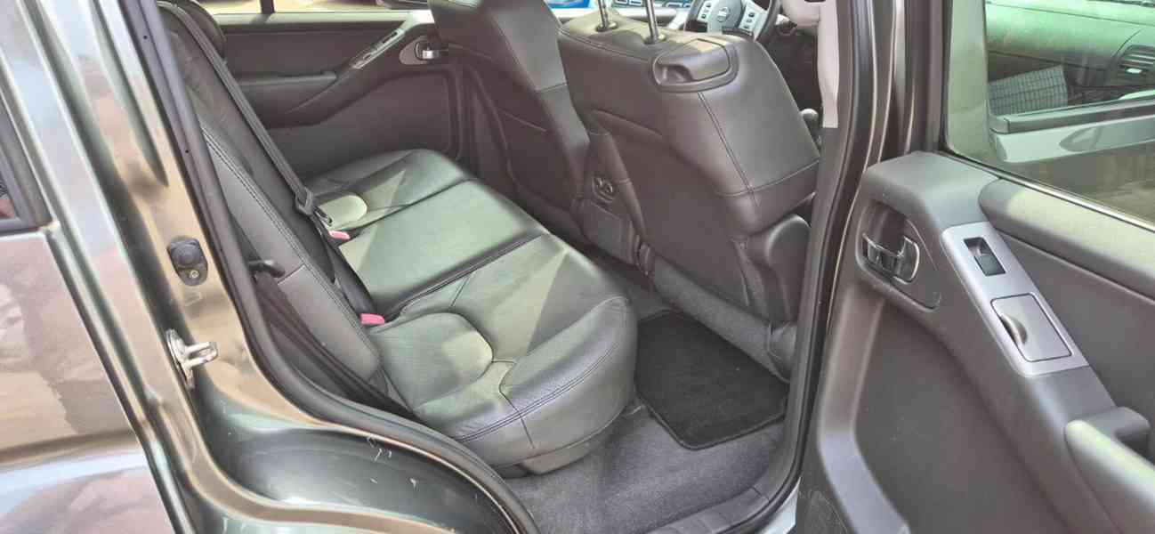 Nissan Pathfinder 2.5 dCi Elegance 128kw - foto 20