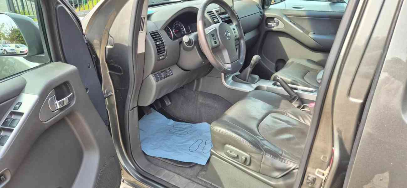 Nissan Pathfinder 2.5 dCi Elegance 128kw - foto 22