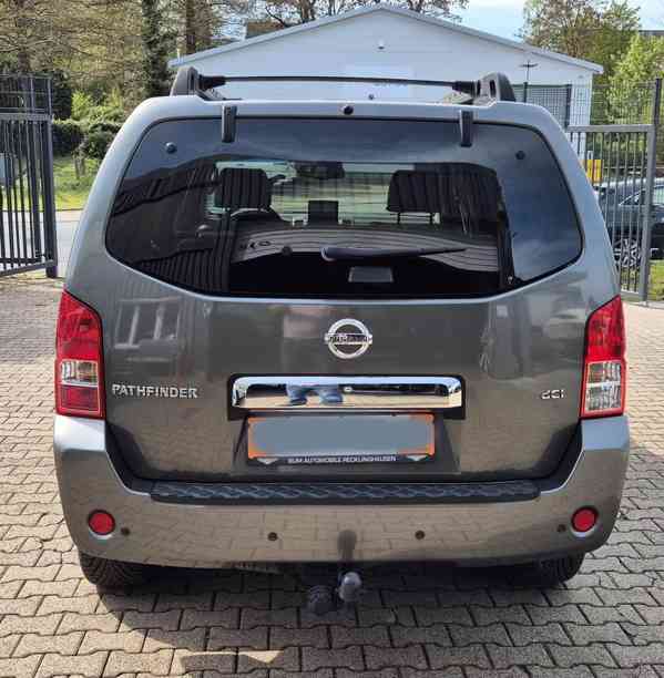 Nissan Pathfinder 2.5 dCi Elegance 128kw - foto 15