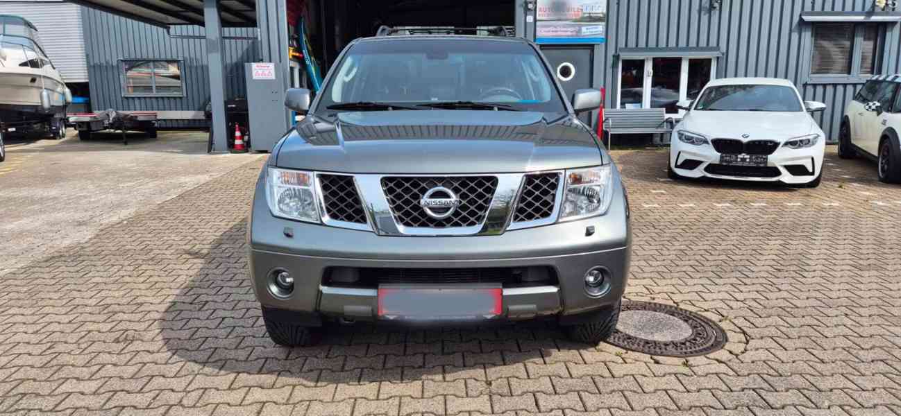Nissan Pathfinder 2.5 dCi Elegance 128kw - foto 21