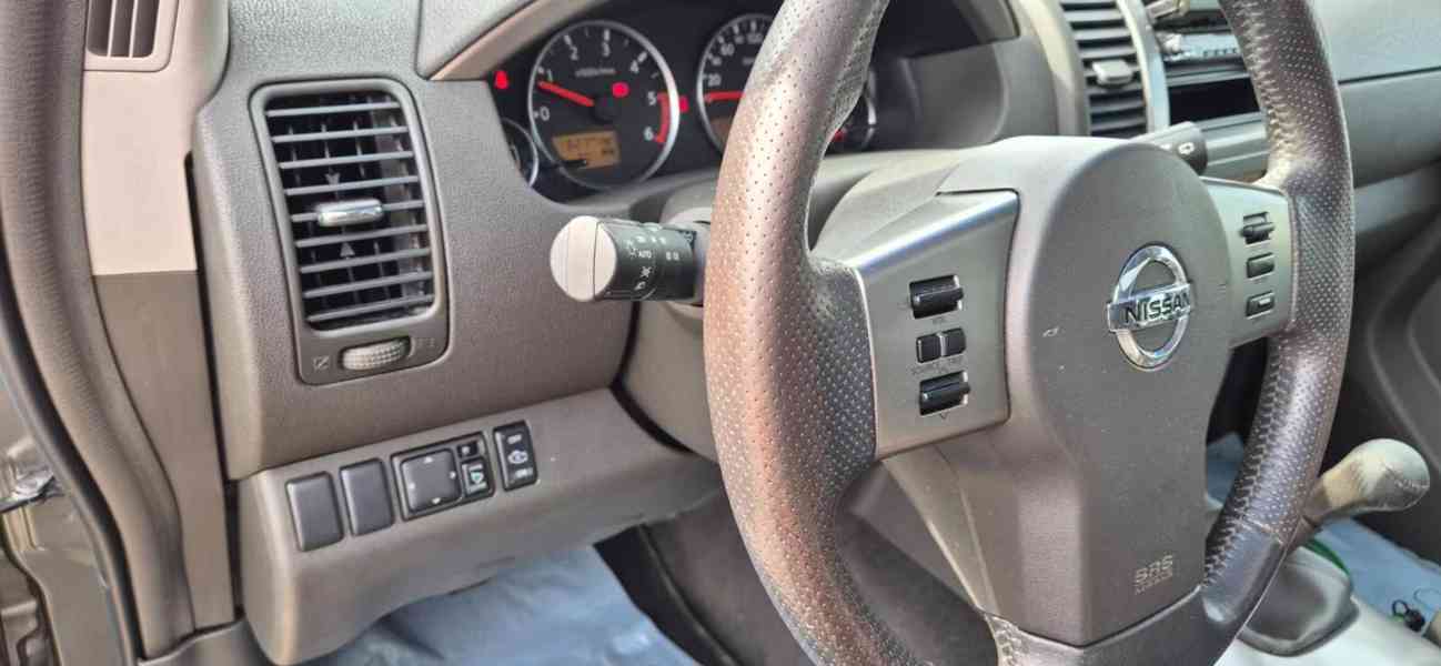 Nissan Pathfinder 2.5 dCi Elegance 128kw - foto 18