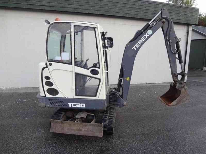 Minibagr Terex T/C-2OCt - výborný stav - foto 3