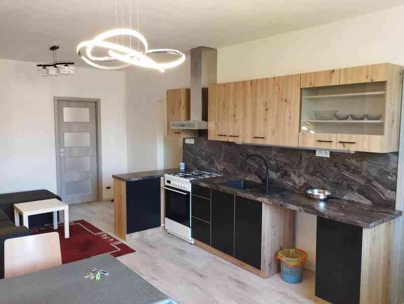 pronájem bytu 3+kk, 57m2,  ul. Březinova, Jihl. - foto 10