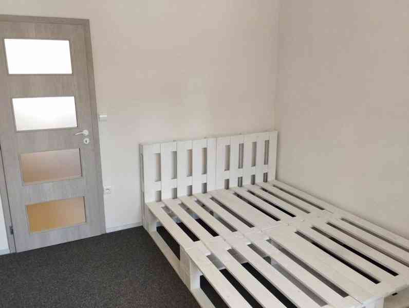 pronájem bytu 3+kk, 57m2,  ul. Březinova, Jihl. - foto 3