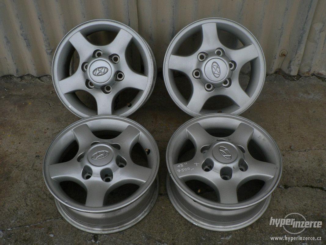 Prodám nové, alu kola originál Hyundai Galoper, 6JX15, ET35 - foto 1