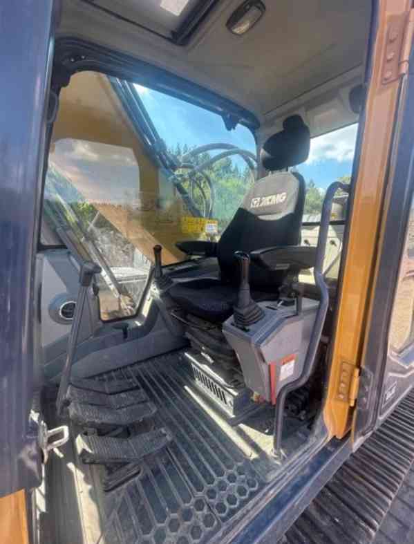 25t bagr XCMG XE250 pásové rypadlo - foto 4