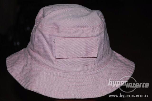 Růžový klobouček - foto 2