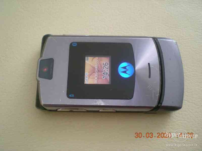Motorola V3i - funkční ORIGINÁL z roku 2005 - foto 2