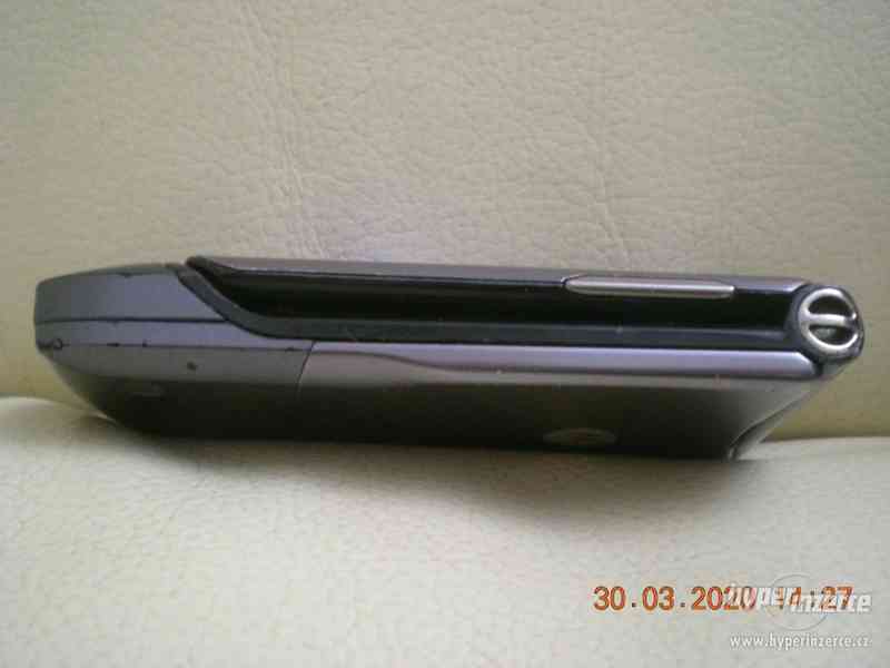 Motorola V3i - funkční ORIGINÁL z roku 2005 - foto 7