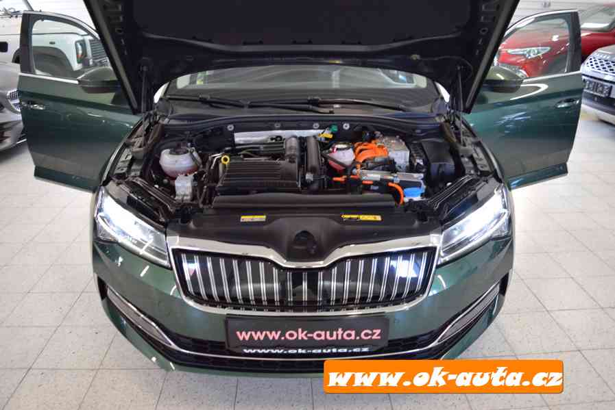 Škoda Superb 1.4 TSI iV DSG 160 kW PRAV.SERNIS 2021-DPH  - foto 24