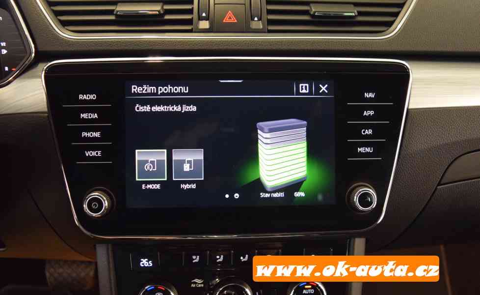 Škoda Superb 1.4 TSI iV DSG 160 kW PRAV.SERNIS 2021-DPH  - foto 17