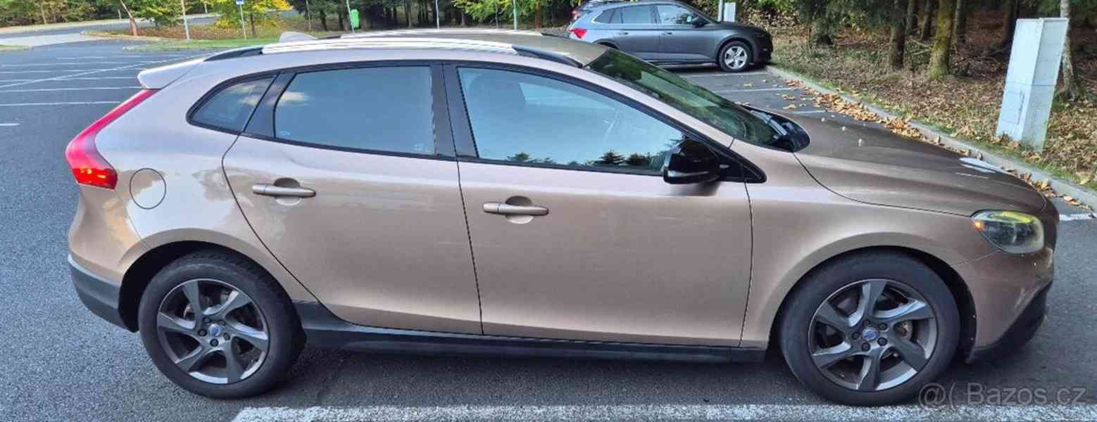Volvo V40 1,6   cc d2 85kw - foto 8