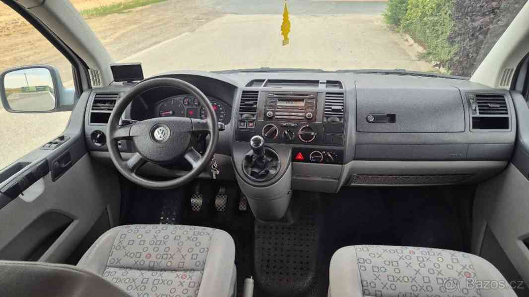 Volkswagen Caravelle 2,5   T5 - foto 6