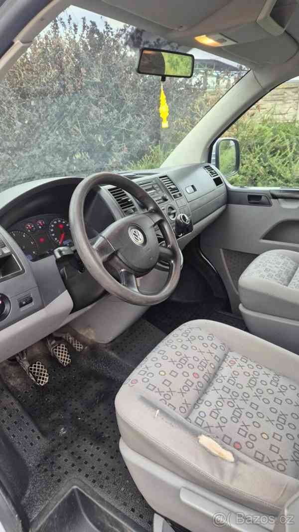 Volkswagen Caravelle 2,5   T5 - foto 7