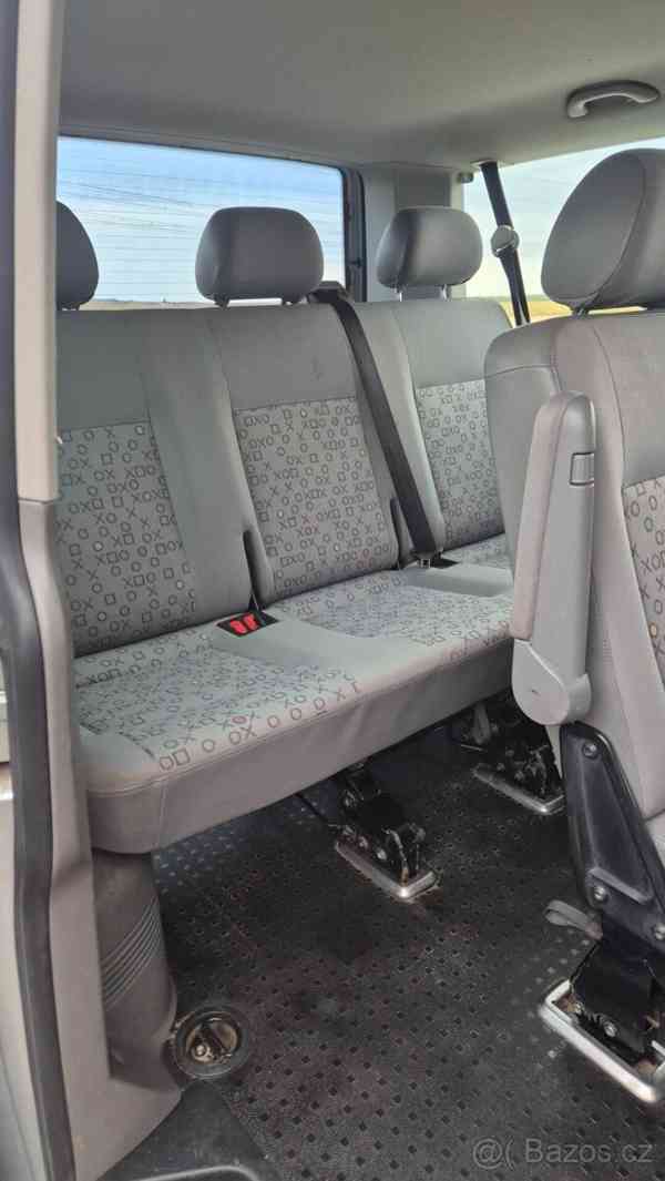 Volkswagen Caravelle 2,5   T5 - foto 8
