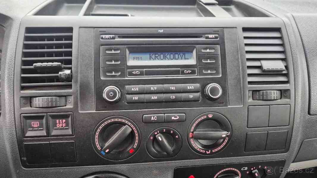 Volkswagen Caravelle 2,5   T5 - foto 4