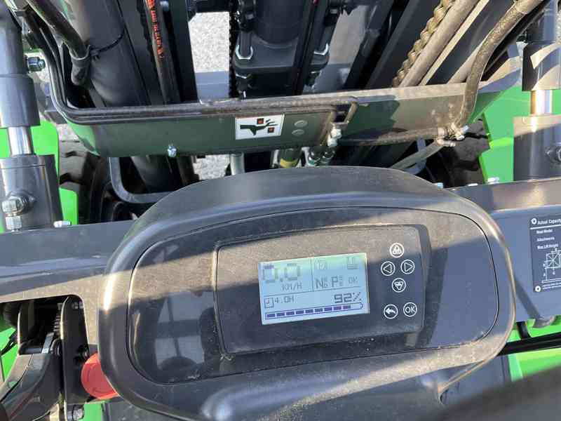 Vysokozdvižný vozík crona CPD25 - ELEKTRICKÝ - foto 4