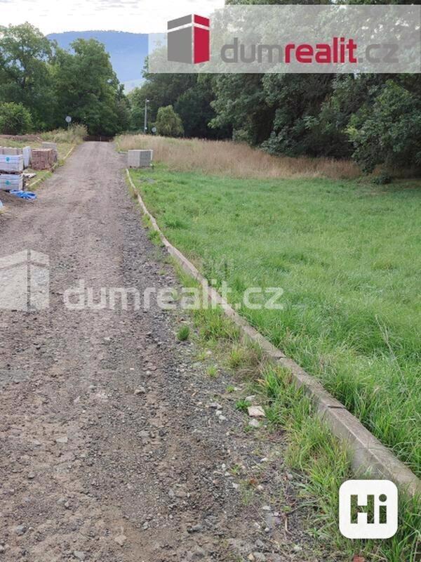 Prodej pozemku určeného k výstavbě RD včetně podílu na příjezdové cestě, ul. Višňová, Děčín - Chmelnice - foto 9