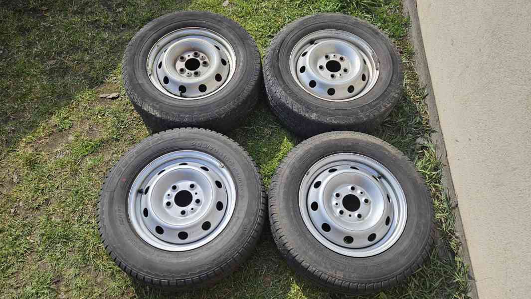 Fiat Ducato pneumatiky 205/70 R15C disky 6Jx15 5x118 ET68