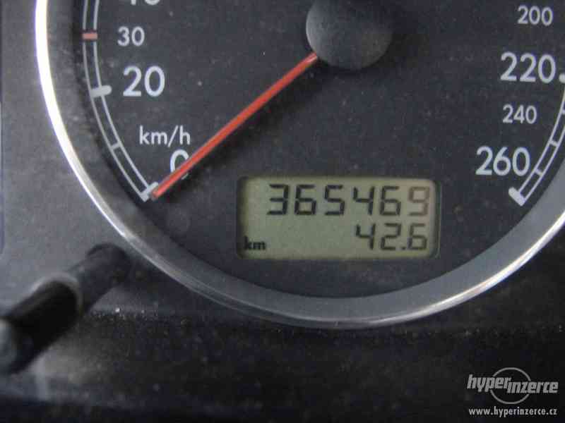 Volkswagen Passat 1.9 tdi combi (96 kw) koupeno v čr - foto 7