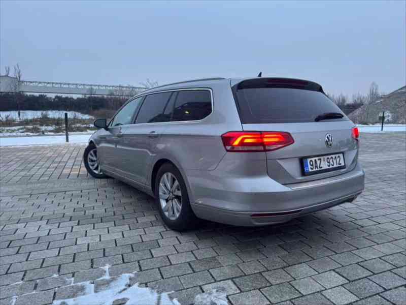 Volkswagen Passat 2,0   b8 - foto 9