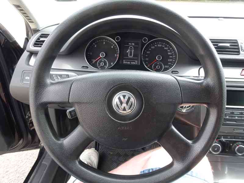 VW passat 2.0 TDI Combi r.v.2010 (105 kw) serviska - foto 10