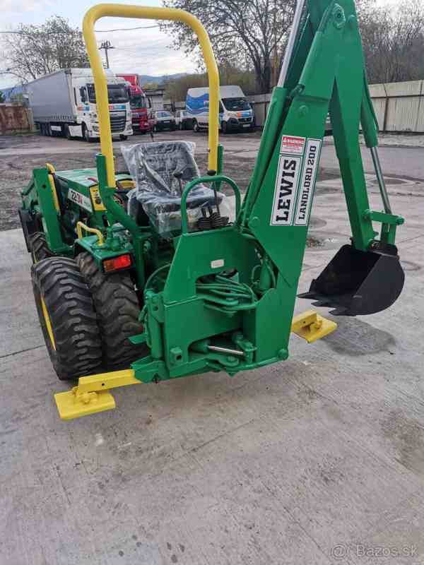   Malotraktor s čelním nakladačem 4x4 Ferrari  - foto 3