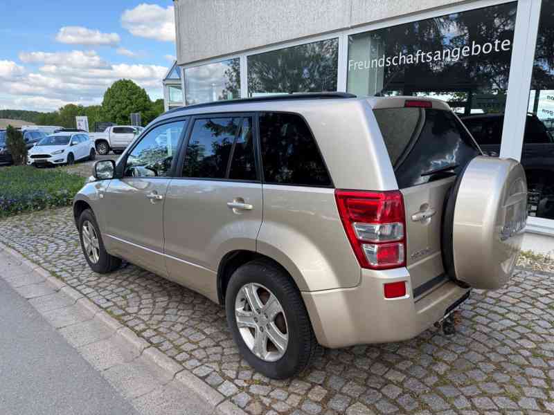 Suzuki Grand Vitara 2.0i Comfort benzín 103kw - foto 12