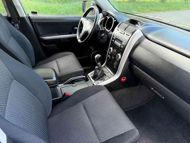 Suzuki Grand Vitara 2.0i Comfort benzín 103kw - foto 4