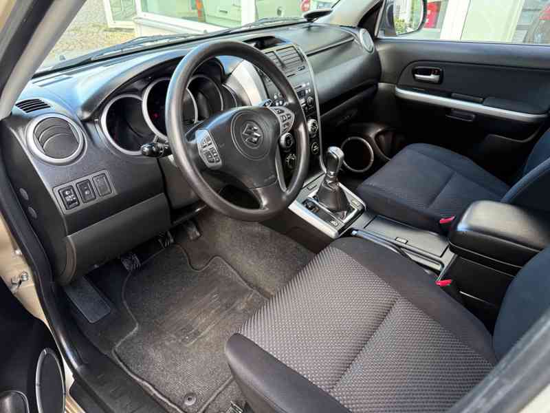 Suzuki Grand Vitara 2.0i Comfort benzín 103kw - foto 6