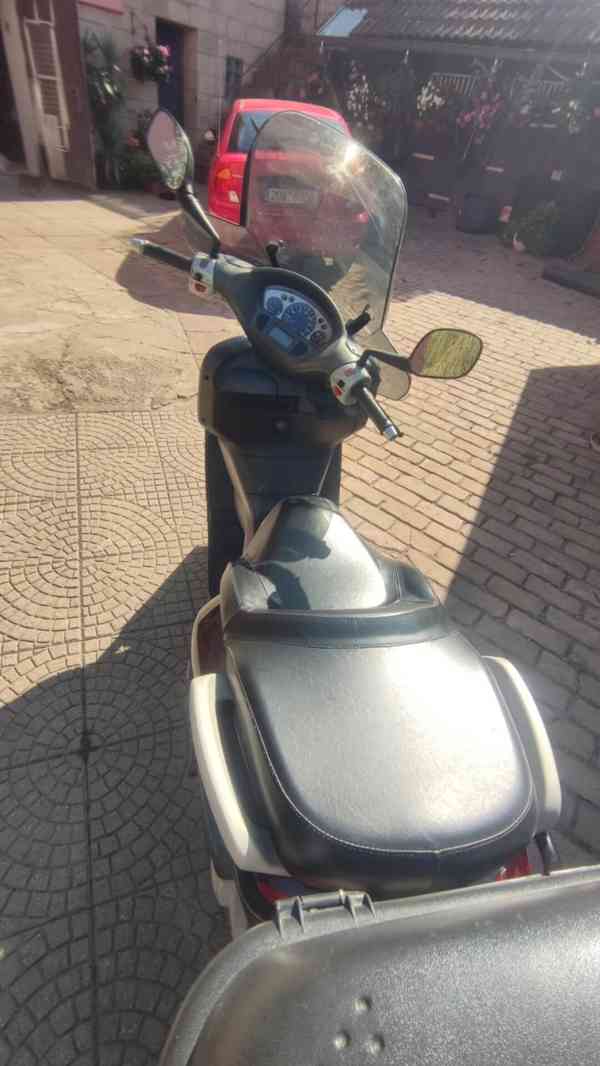 Yamaha Versity 300 - foto 2