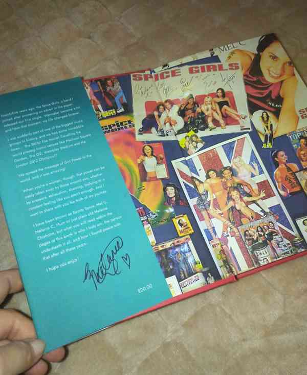 Kniha Melanie C "My story" - foto 3