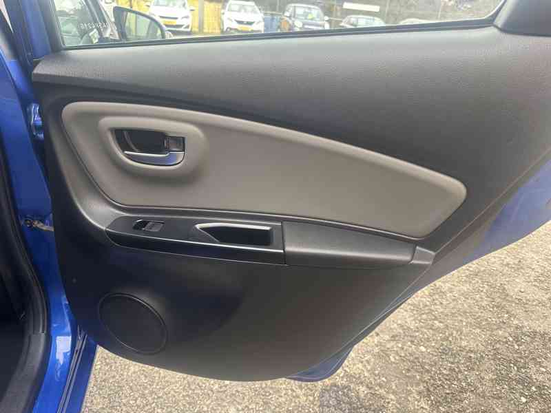 Toyota Yaris 1.5 Hybrid 74kW/1Maj/Kamera - foto 19