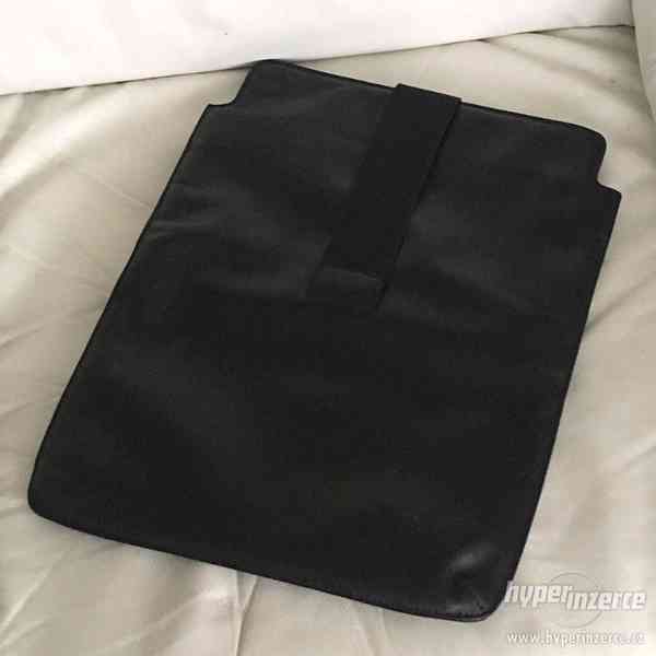 černé kožené pouzdro pro MacBook 17" Pro - foto 2