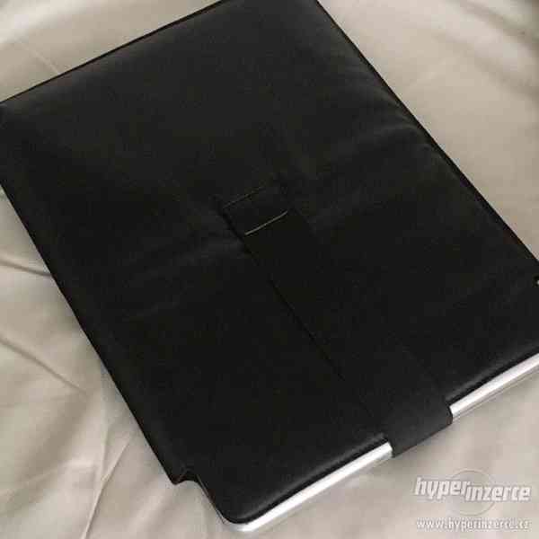 černé kožené pouzdro pro MacBook 17" Pro - foto 3