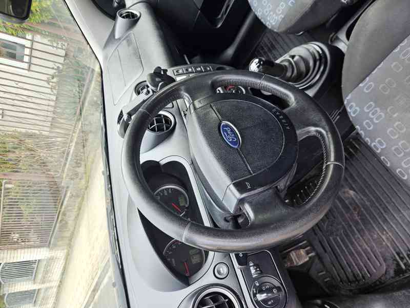 Ford Fiesta 1.4 59kw  - foto 7