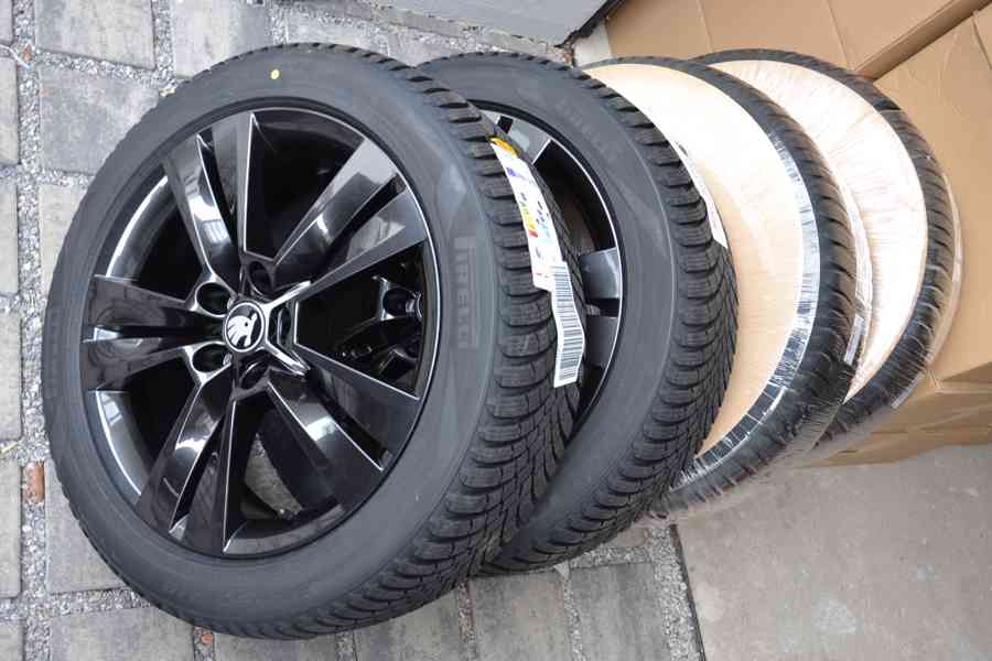 NOVÁ zimní Alu sada Škoda Karoq/S.Ateca 215/50R18,DOT 4425 - foto 1